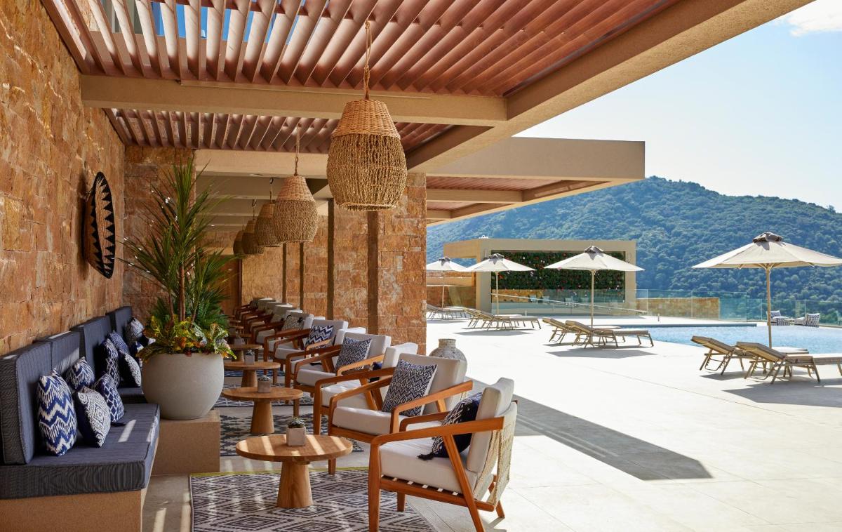 Elix, Mar-Bella Collection