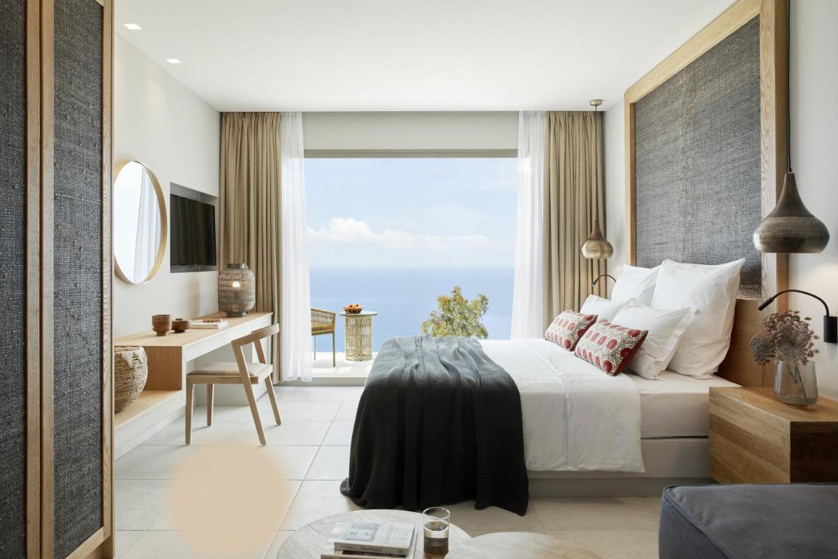 Elix, Mar-Bella Collection