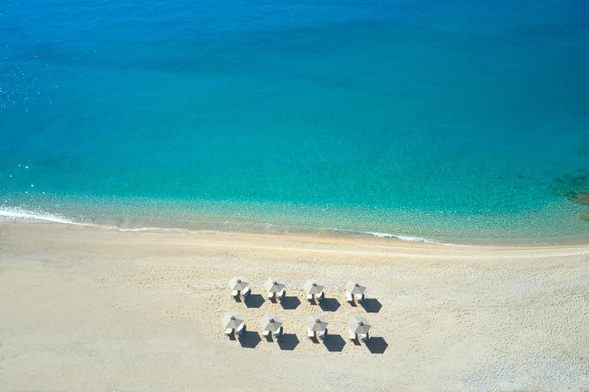 Elix, Mar-Bella Collection