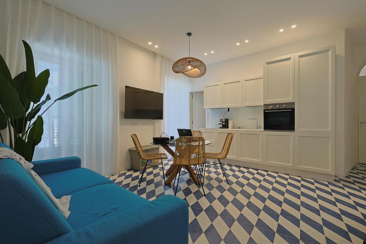 Marina Palace Apartments & Terrace