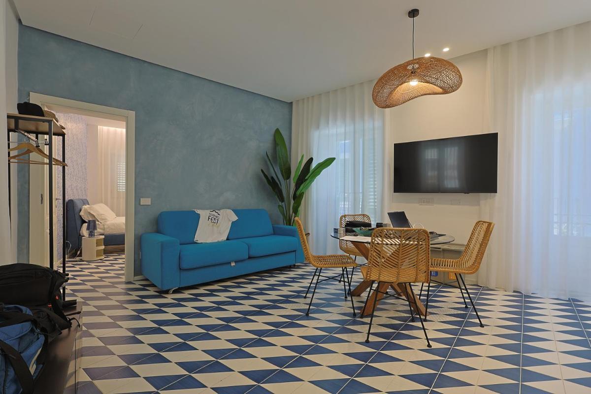 Marina Palace Apartments & Terrace