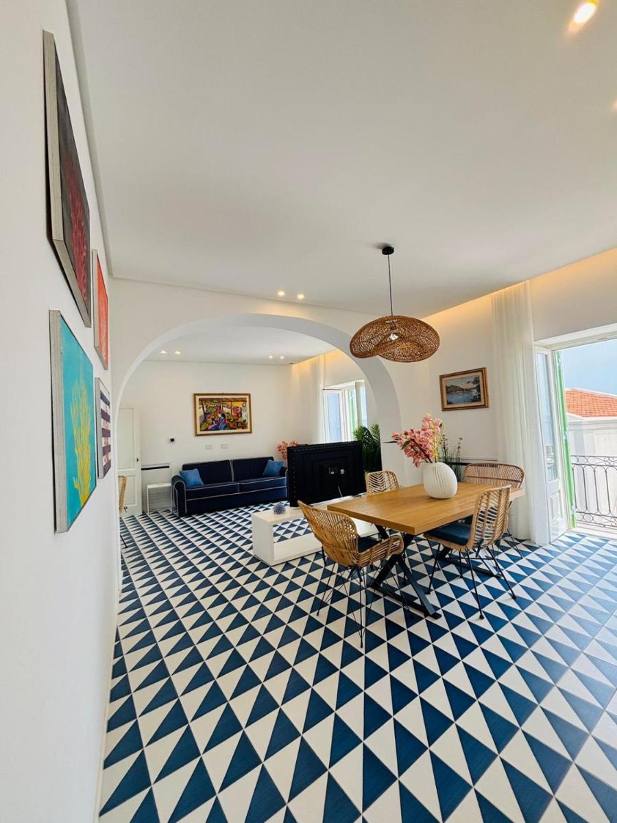 Marina Palace Apartments & Terrace