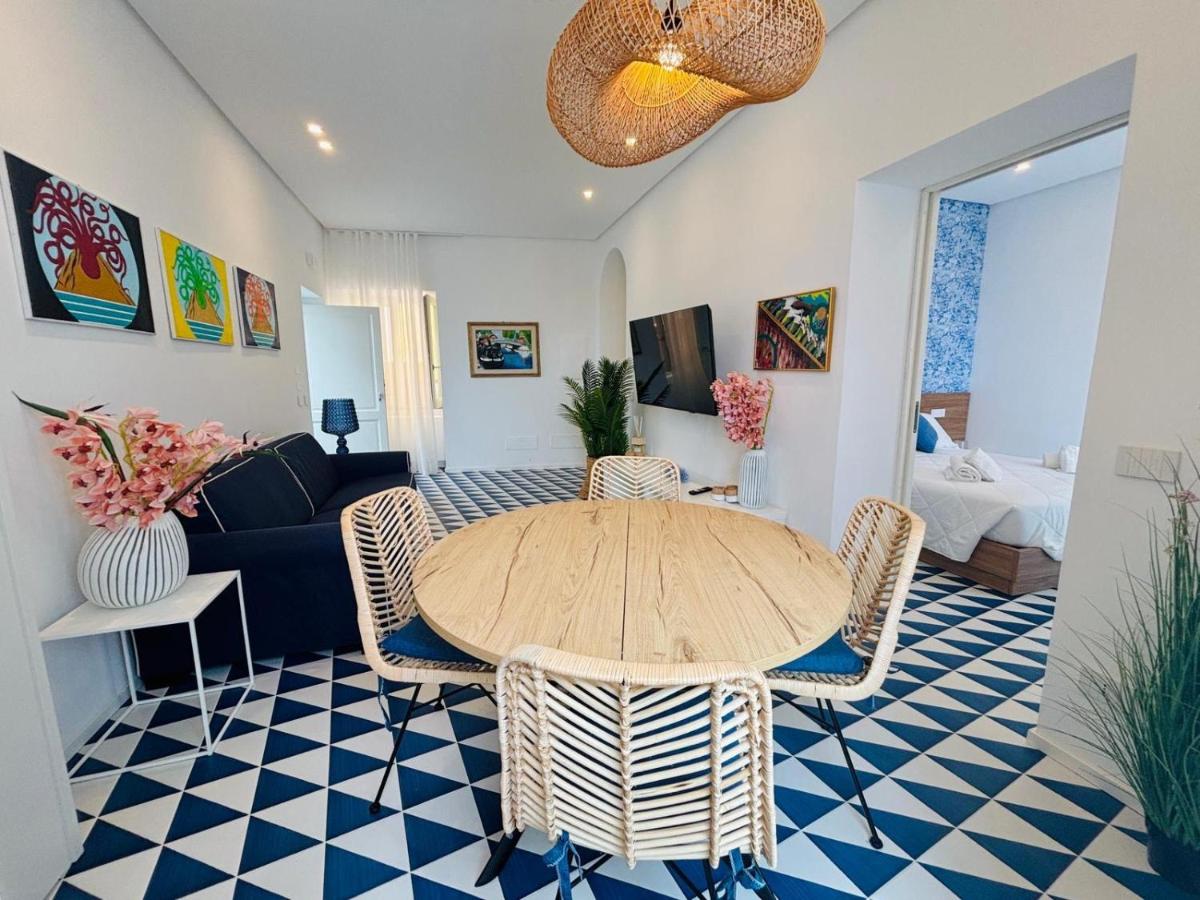 Marina Palace Apartments & Terrace