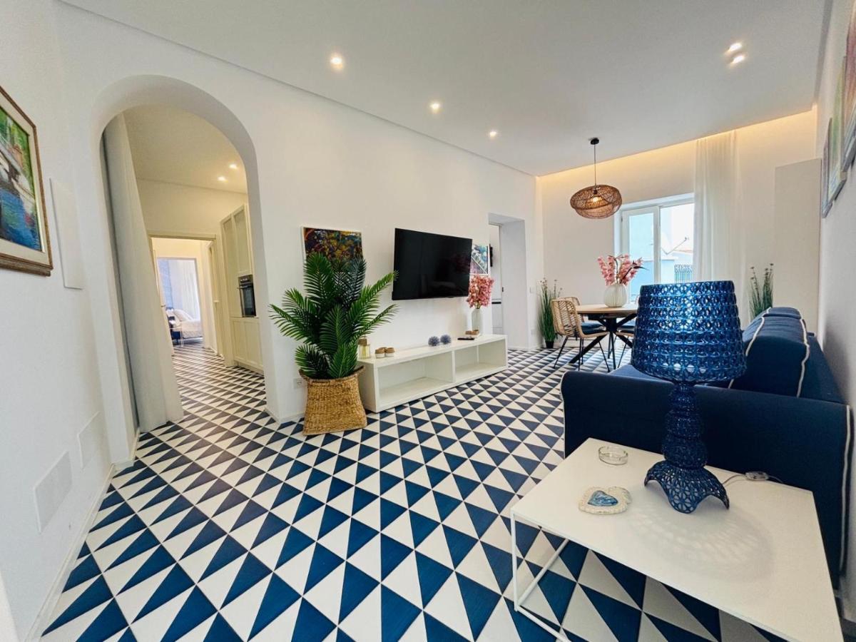 Marina Palace Apartments & Terrace