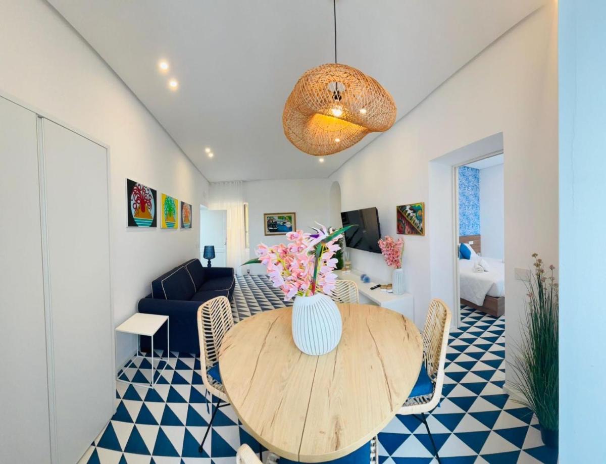 Marina Palace Apartments & Terrace