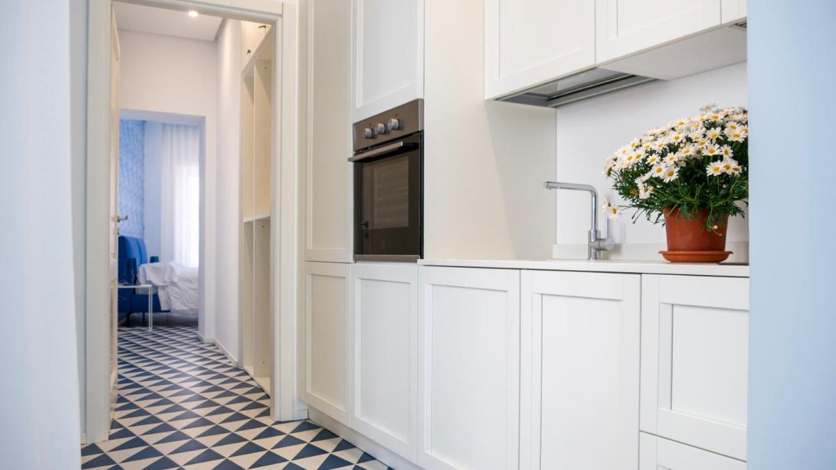 Marina Palace Apartments & Terrace