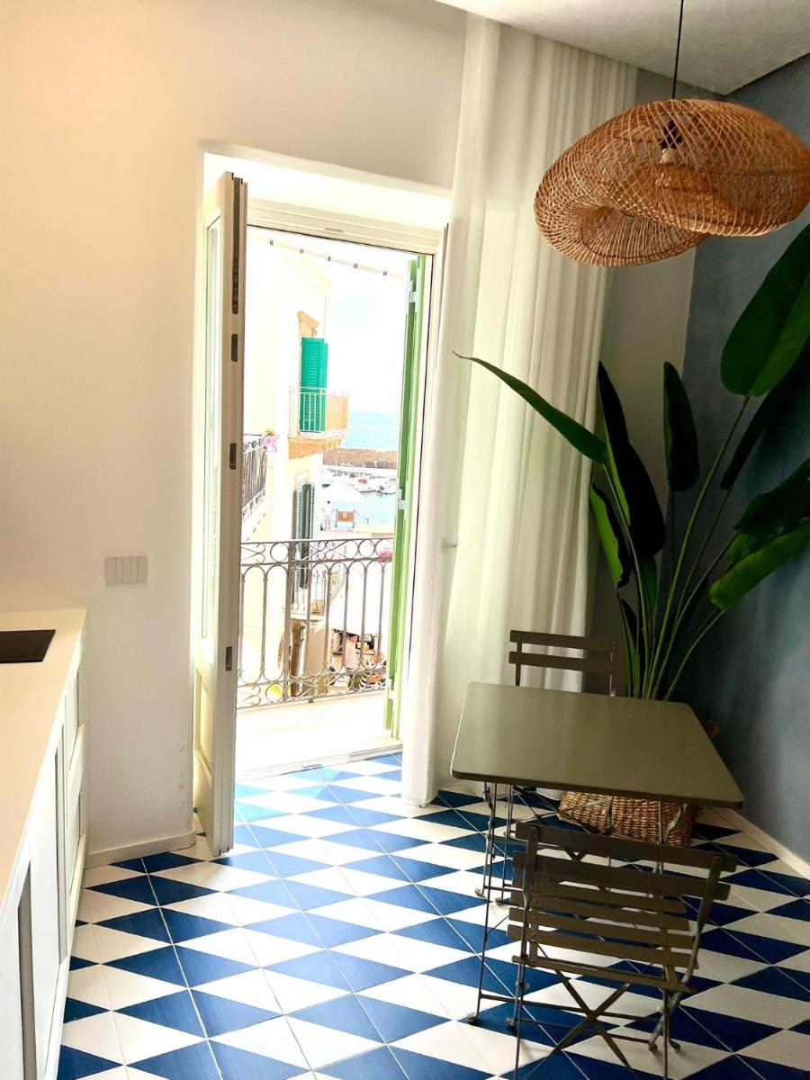 Marina Palace Apartments & Terrace