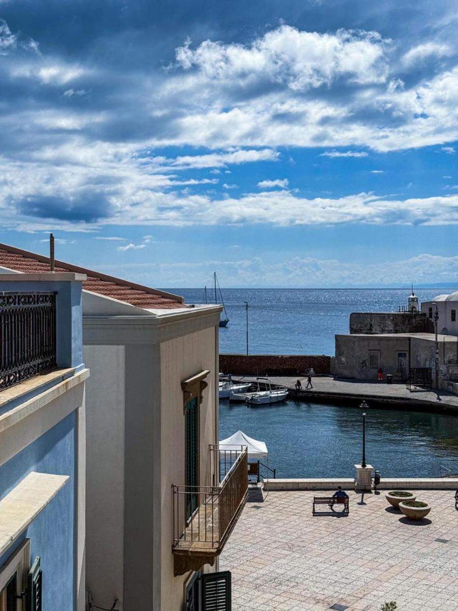 Marina Palace Apartments & Terrace