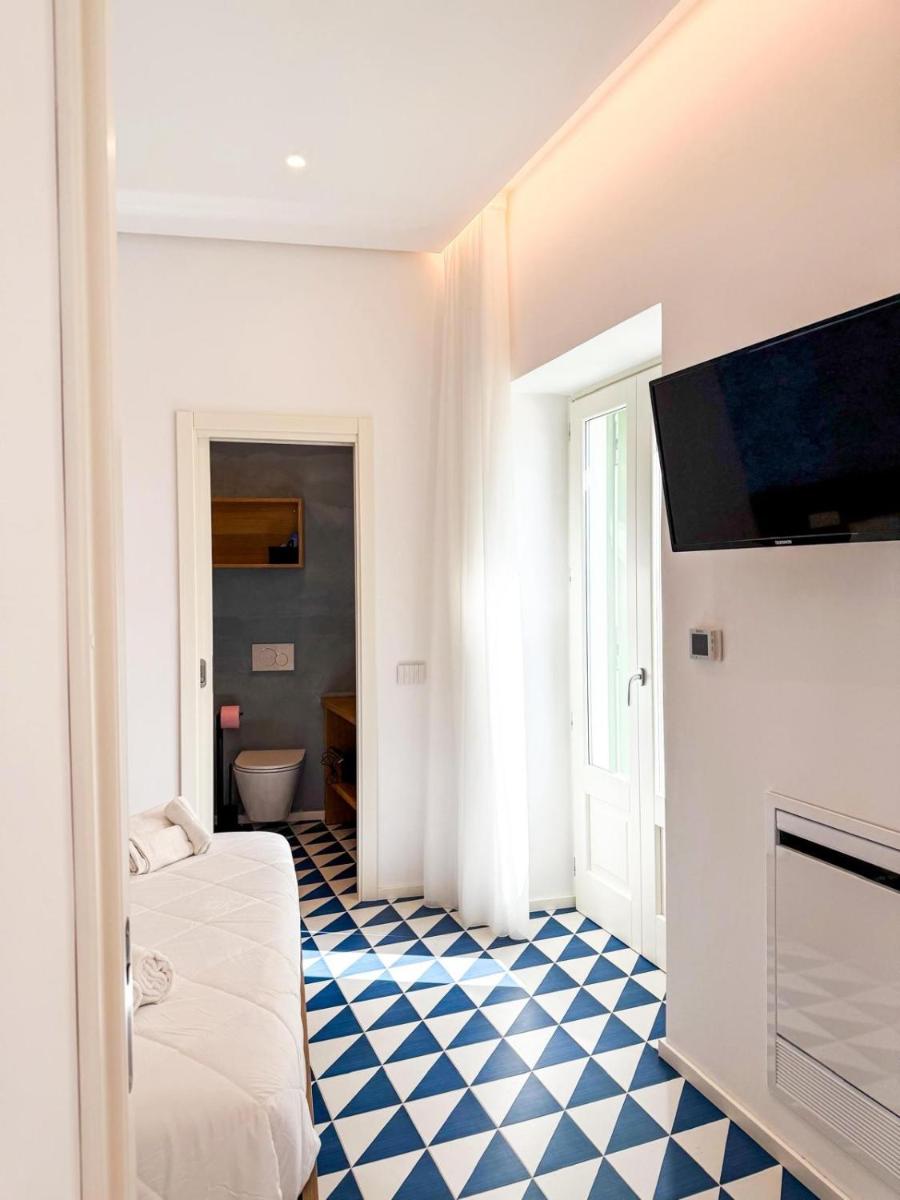 Marina Palace Apartments & Terrace