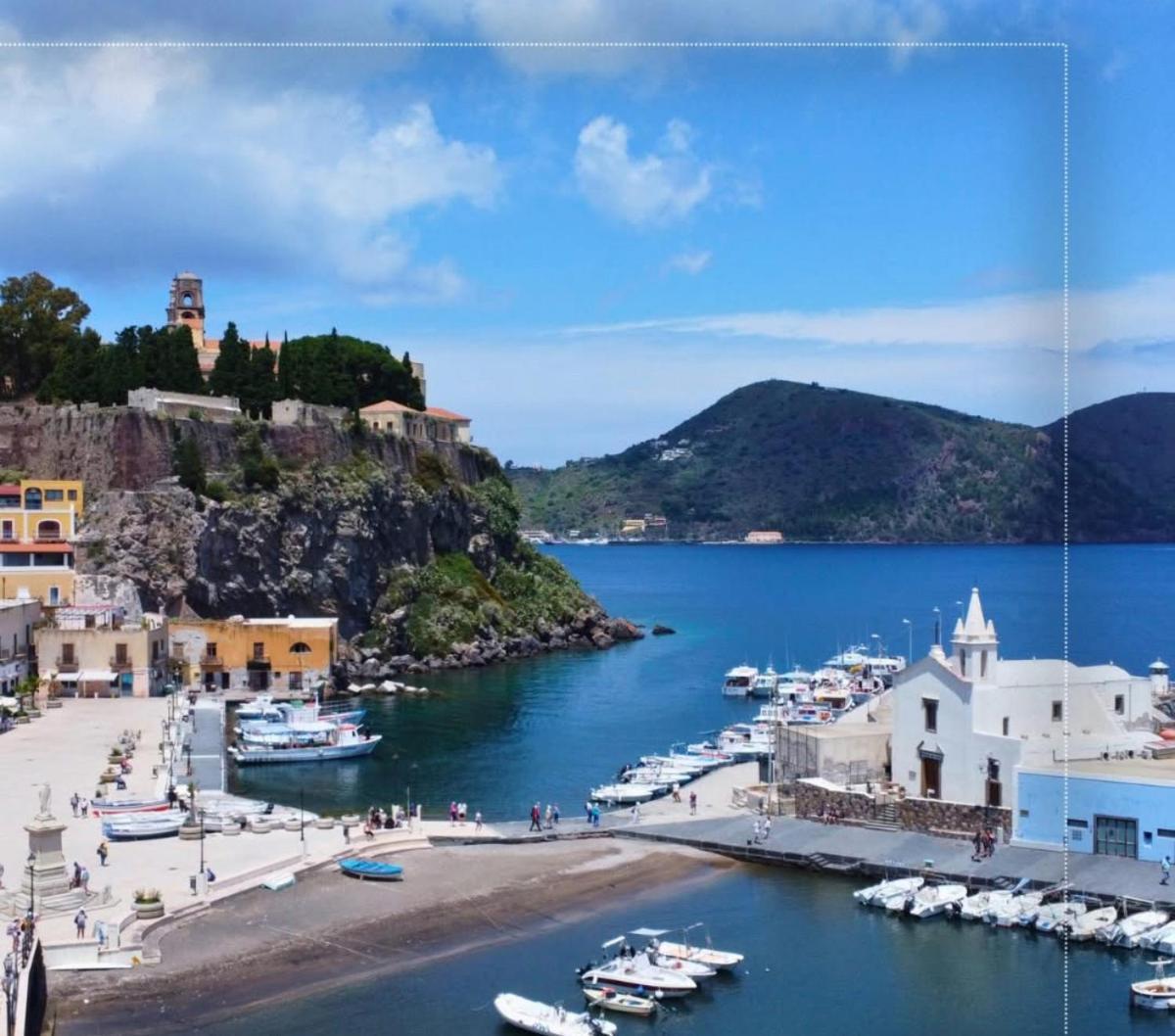 Marina Palace Apartments & Terrace