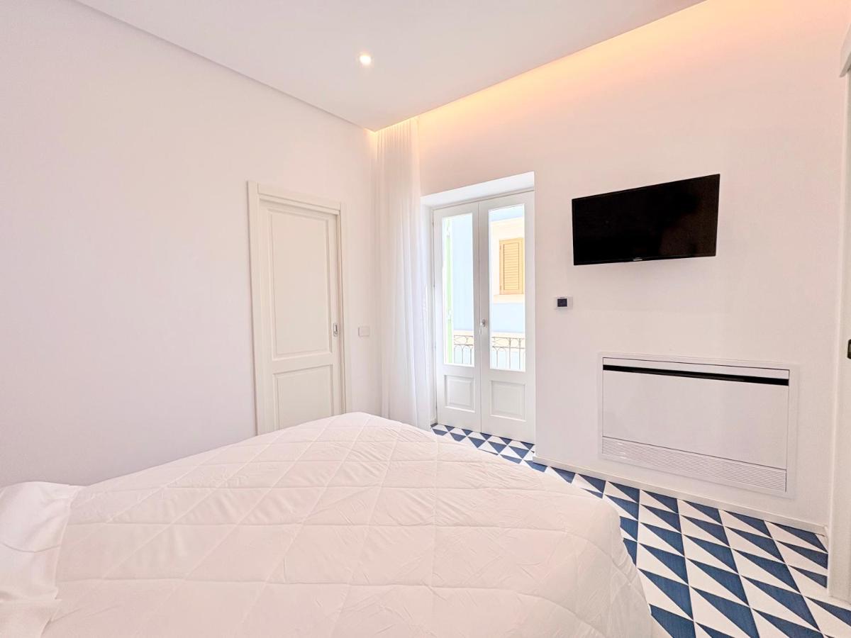 Marina Palace Apartments & Terrace