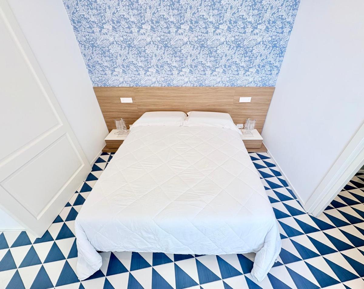 Marina Palace Apartments & Terrace