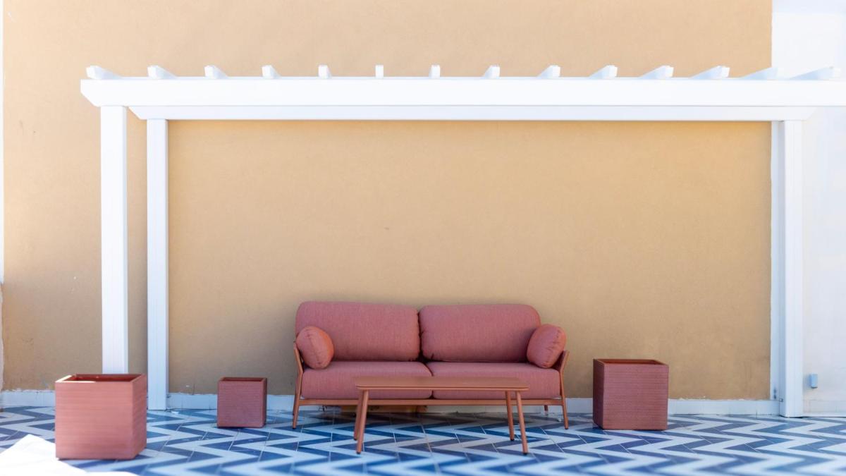 Marina Palace Apartments & Terrace