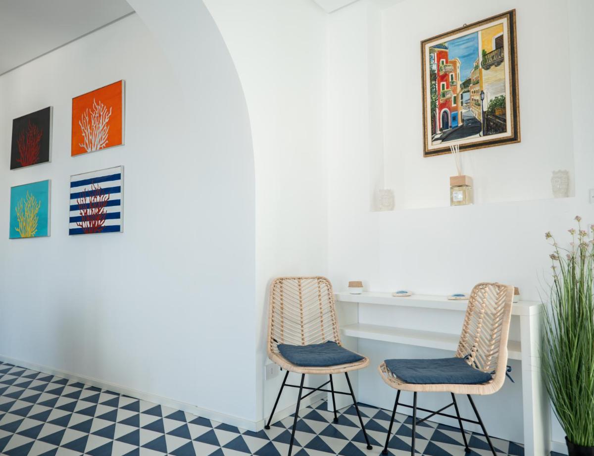 Marina Palace Apartments & Terrace