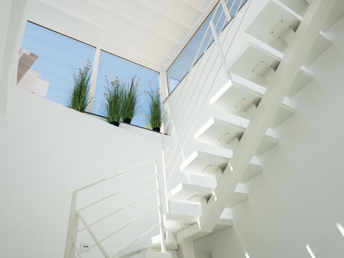 Marina Palace Apartments & Terrace