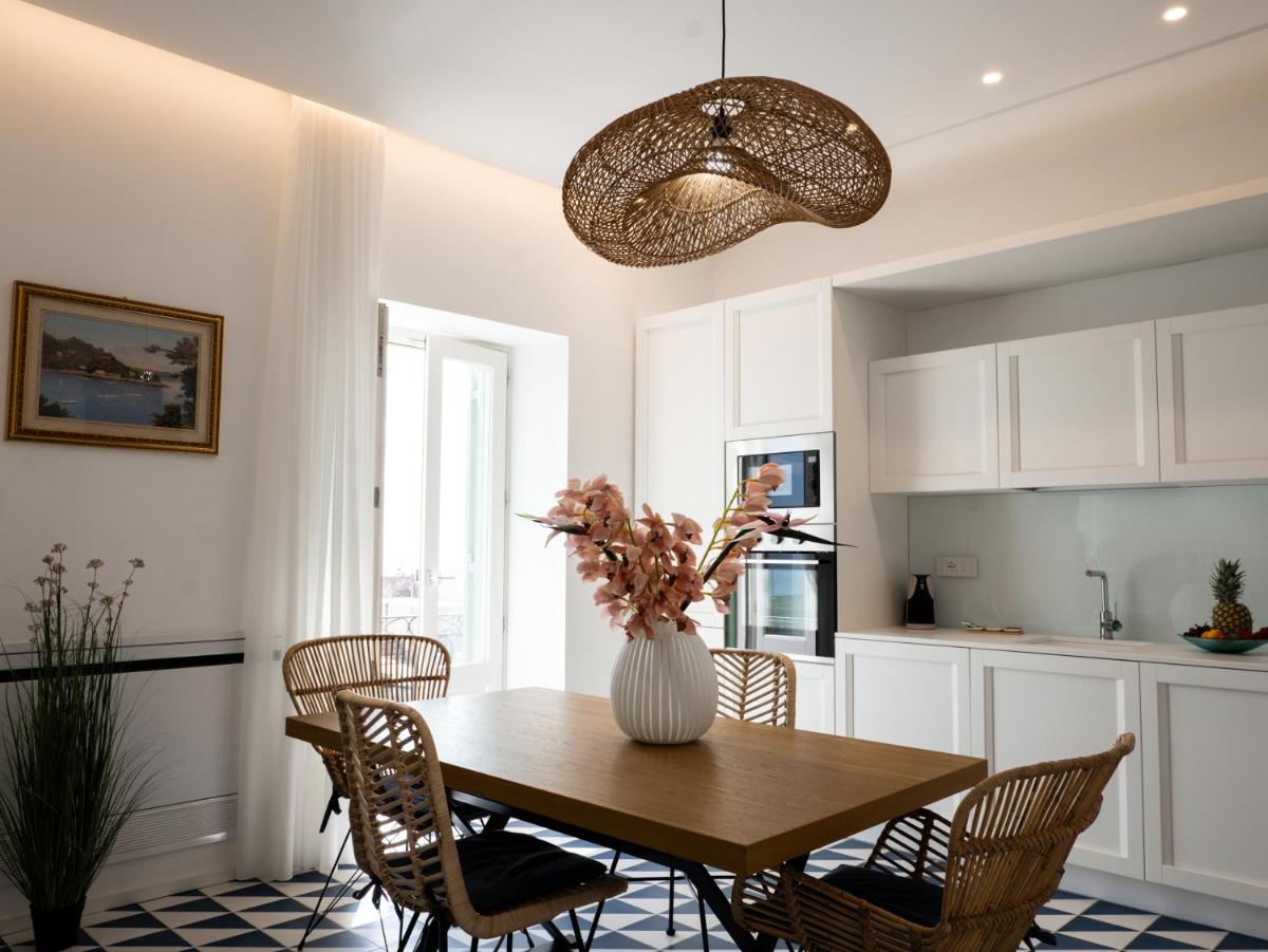 Marina Palace Apartments & Terrace