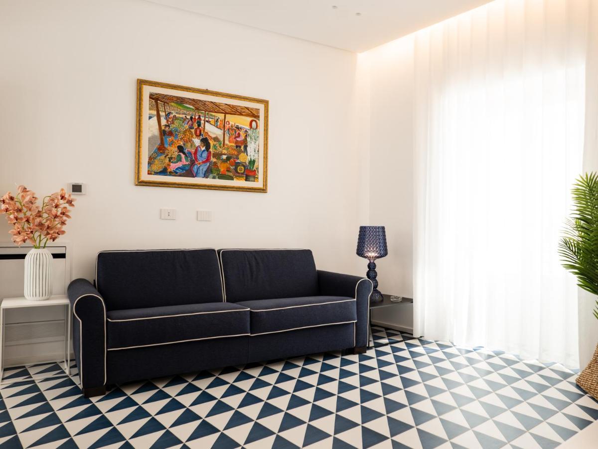 Marina Palace Apartments & Terrace