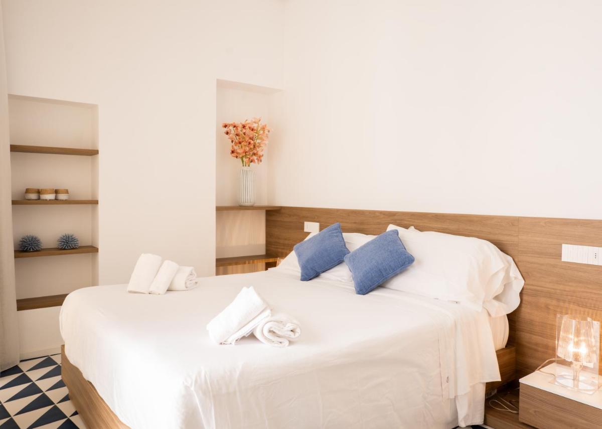 Marina Palace Apartments & Terrace