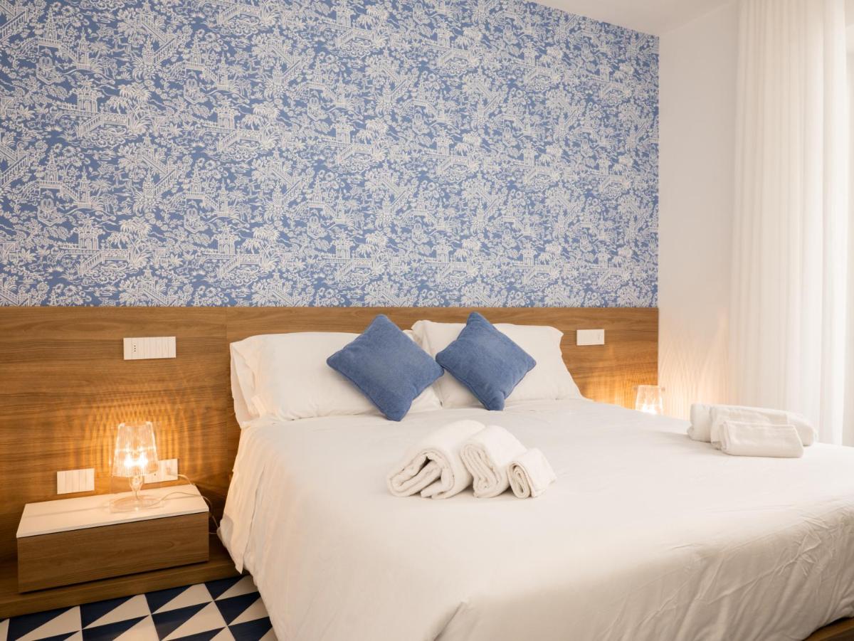 Marina Palace Apartments & Terrace