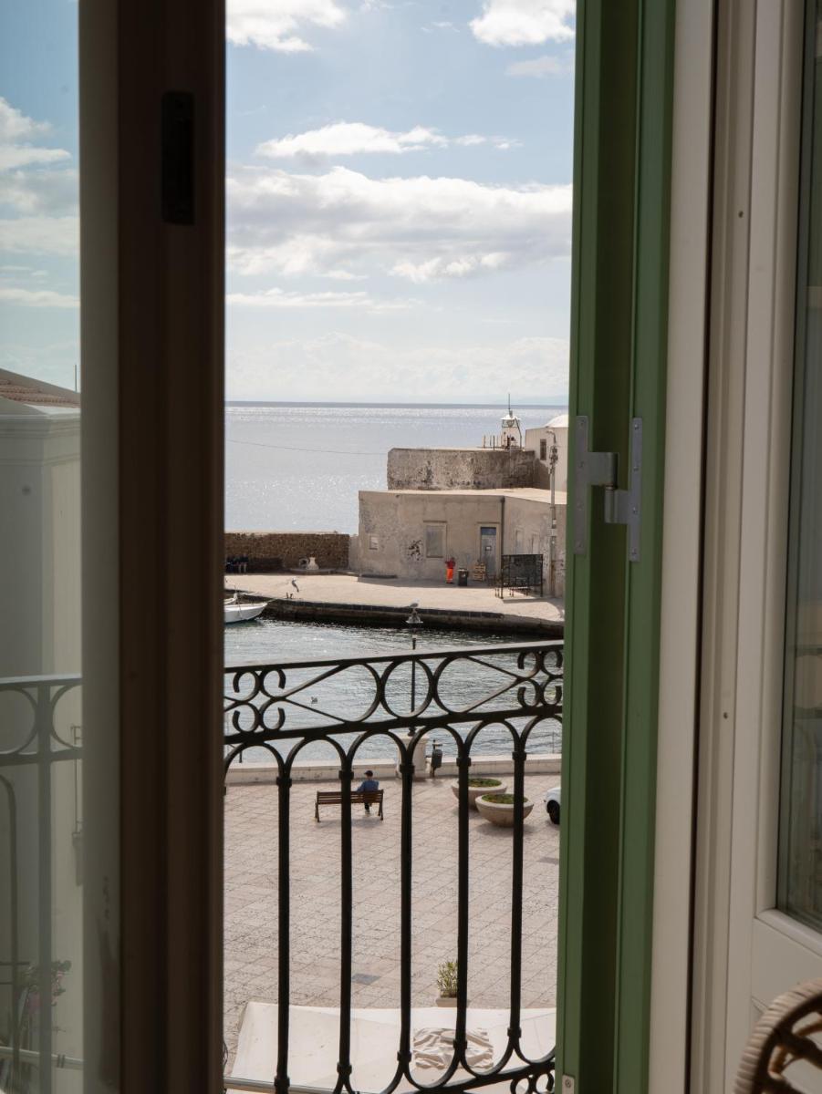 Marina Palace Apartments & Terrace