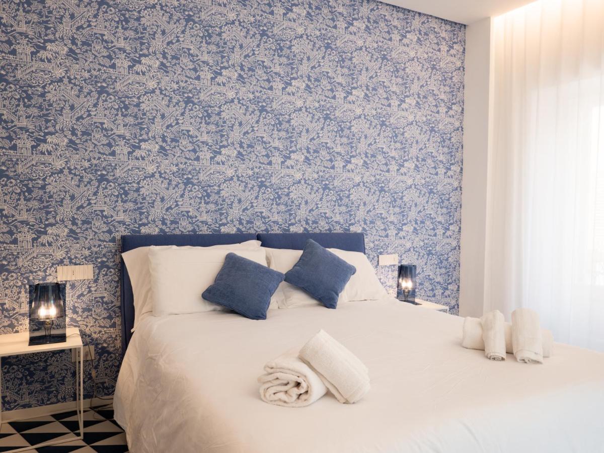 Marina Palace Apartments & Terrace