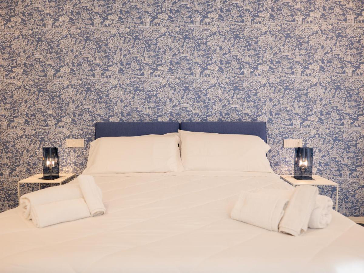 Marina Palace Apartments & Terrace