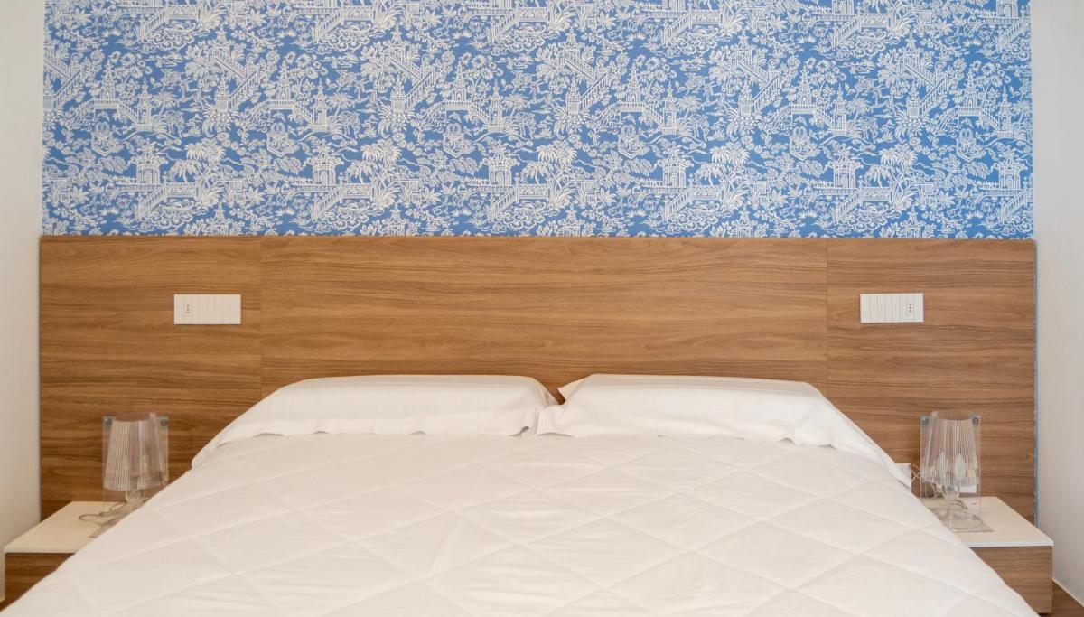 Marina Palace Apartments & Terrace