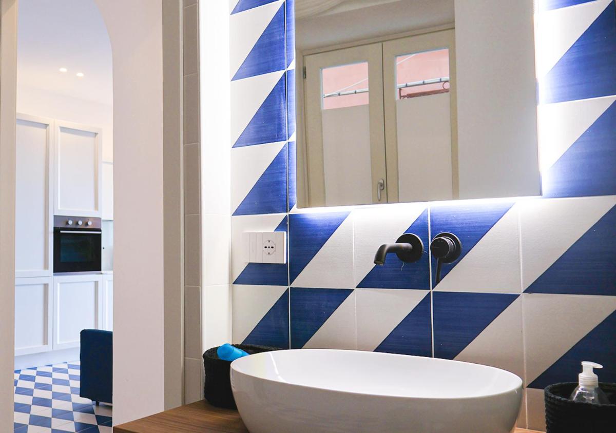 Marina Palace Apartments & Terrace