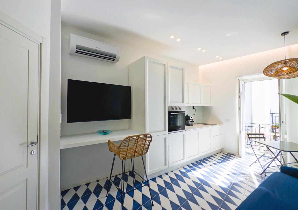 Marina Palace Apartments & Terrace