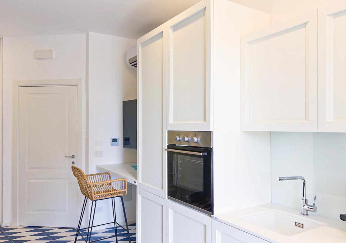 Marina Palace Apartments & Terrace