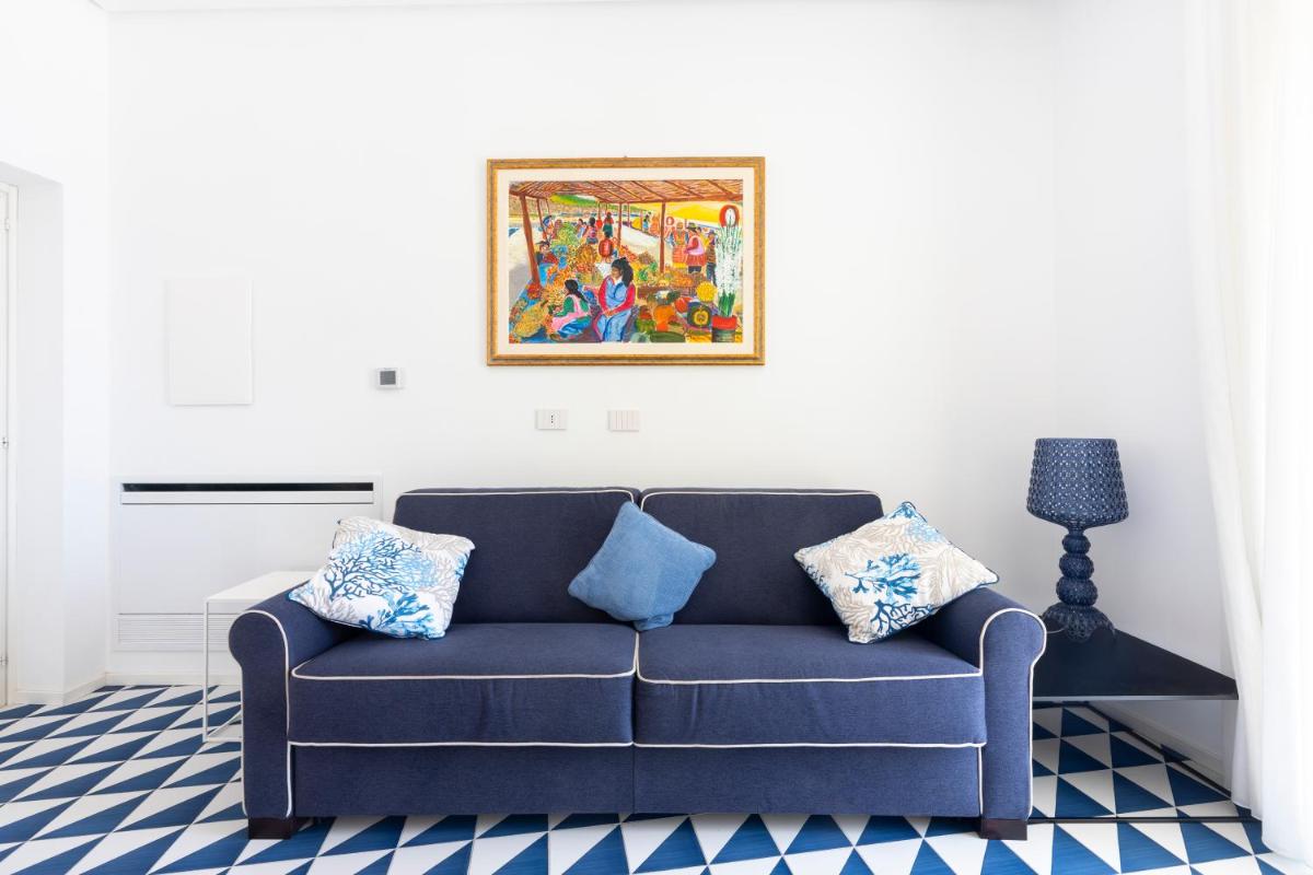 Marina Palace Apartments & Terrace