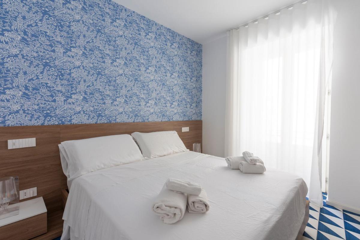 Marina Palace Apartments & Terrace