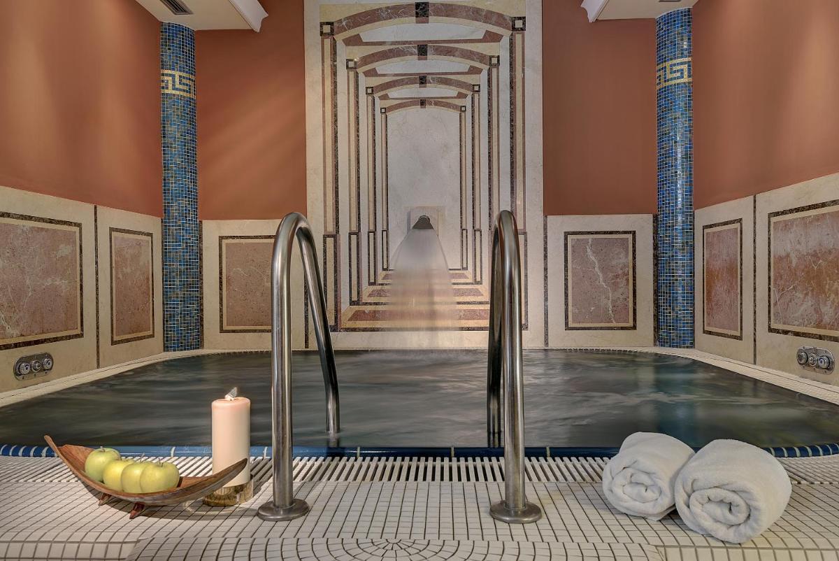 Marrol's Boutique Hotel