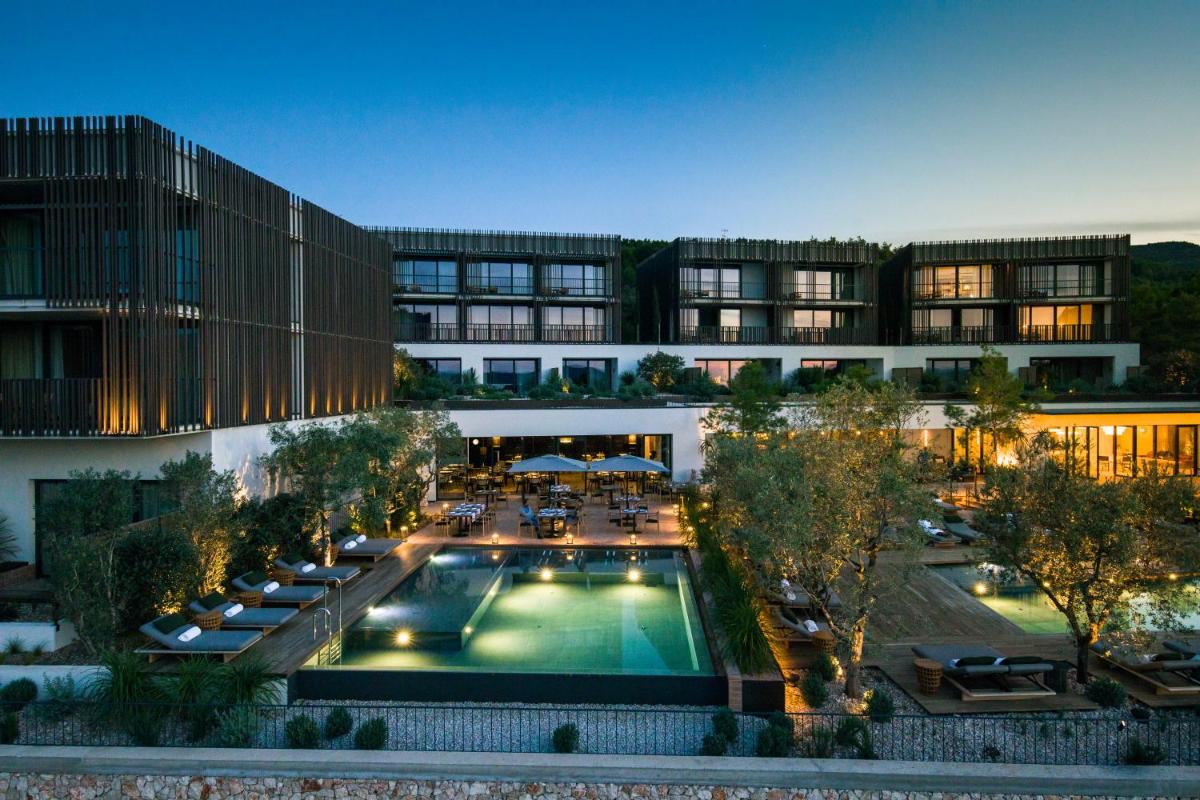 Maslina Resort
