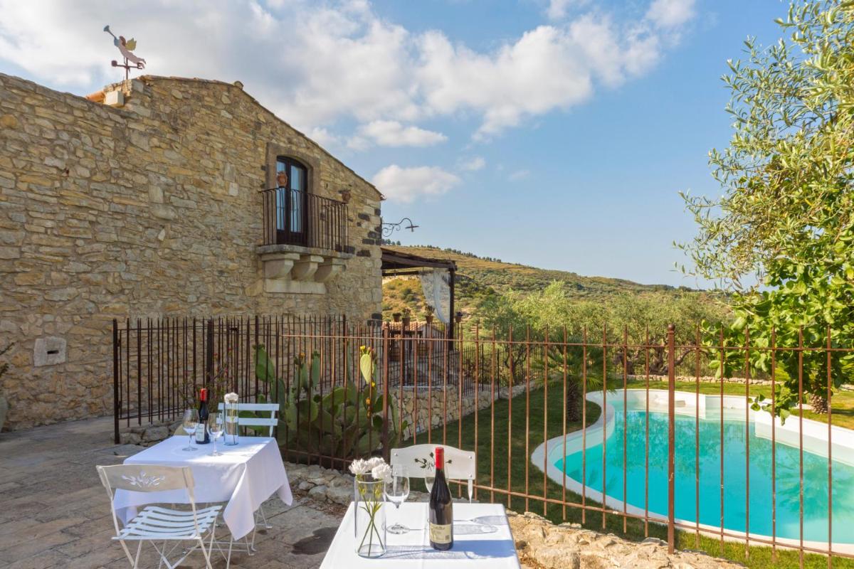 Masseria Fortificata Lo Zafferaneto