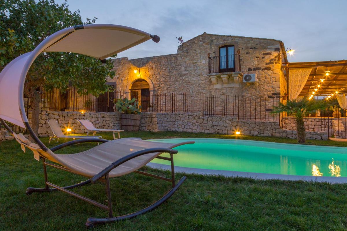 Masseria Fortificata Lo Zafferaneto