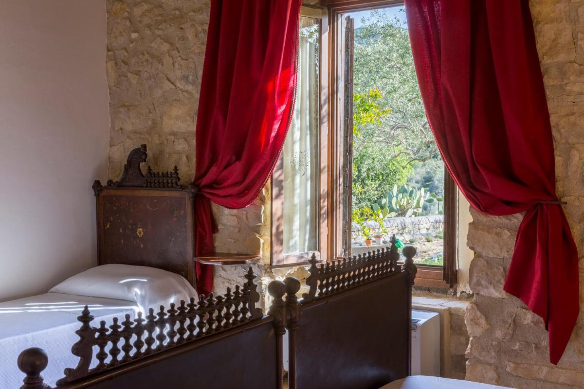 Masseria Fortificata Lo Zafferaneto