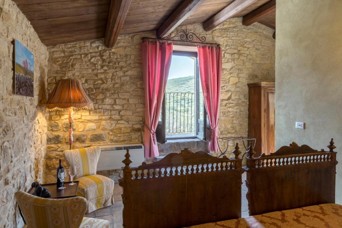 Masseria Fortificata Lo Zafferaneto