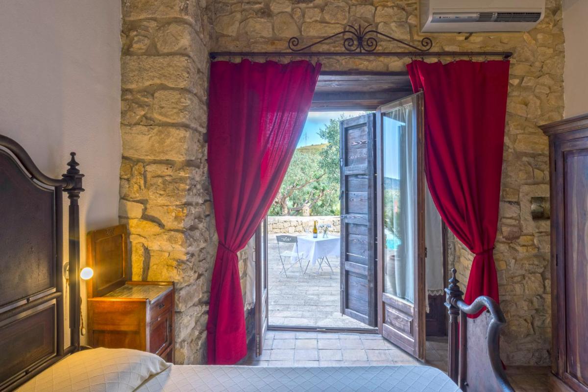 Masseria Fortificata Lo Zafferaneto