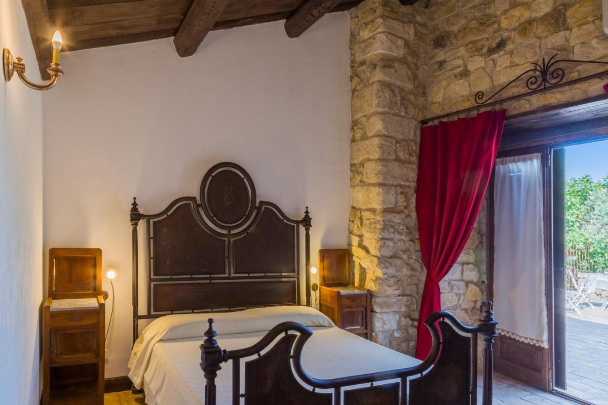 Masseria Fortificata Lo Zafferaneto