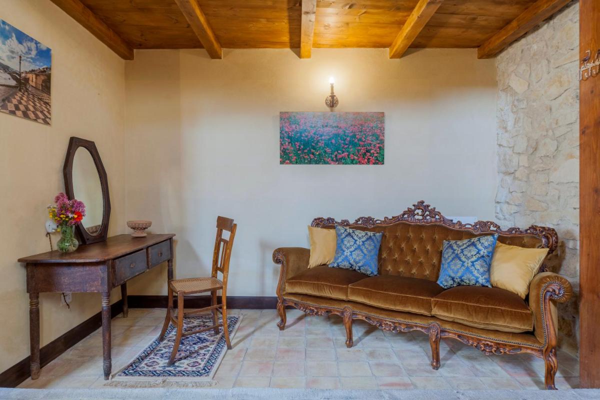 Masseria Fortificata Lo Zafferaneto