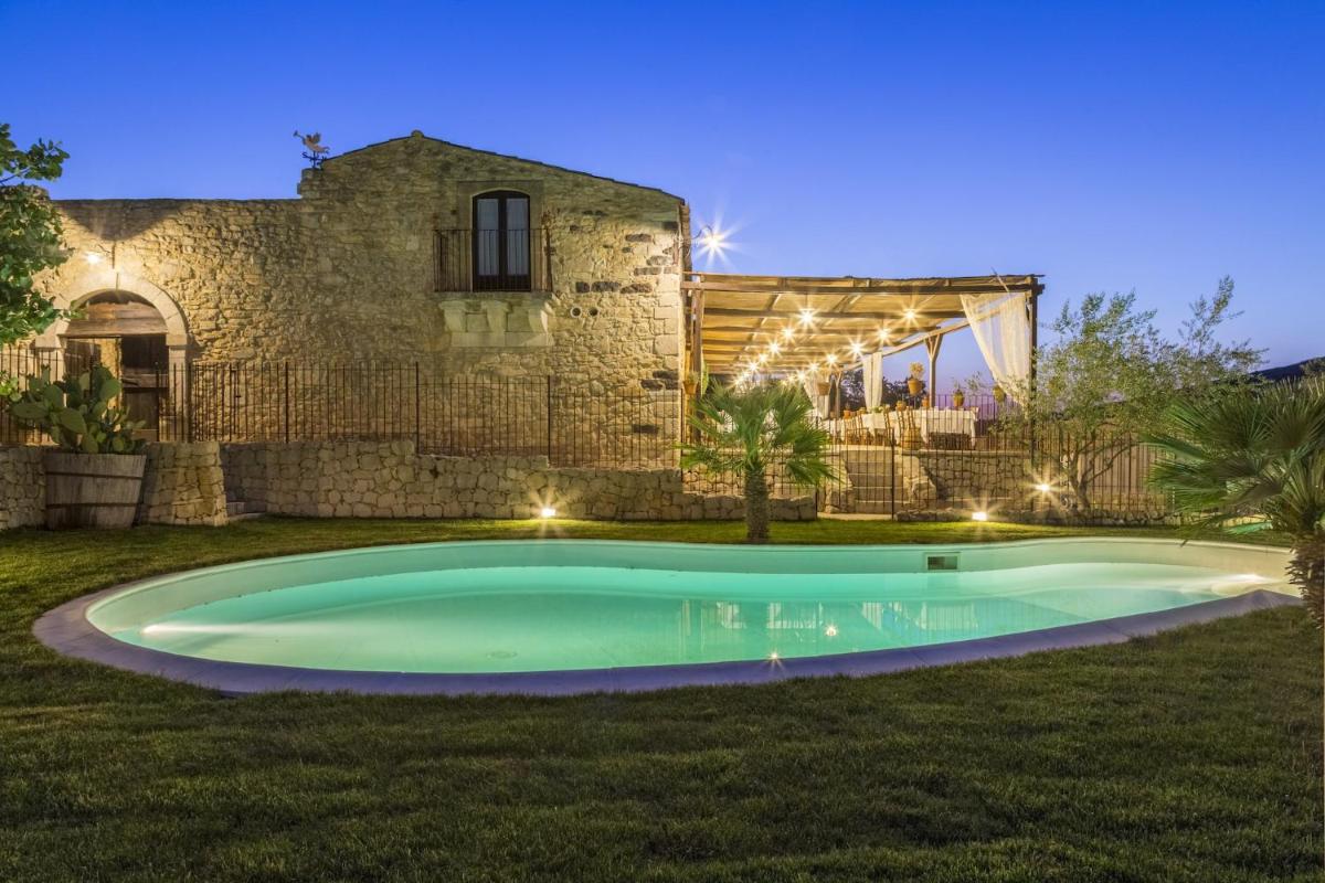 Masseria Fortificata Lo Zafferaneto