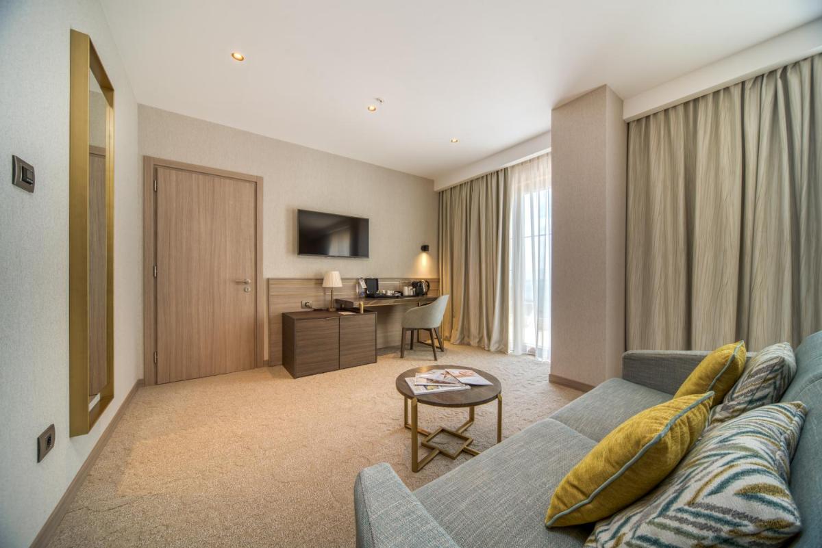 Hotel AMI Budva Petrovac