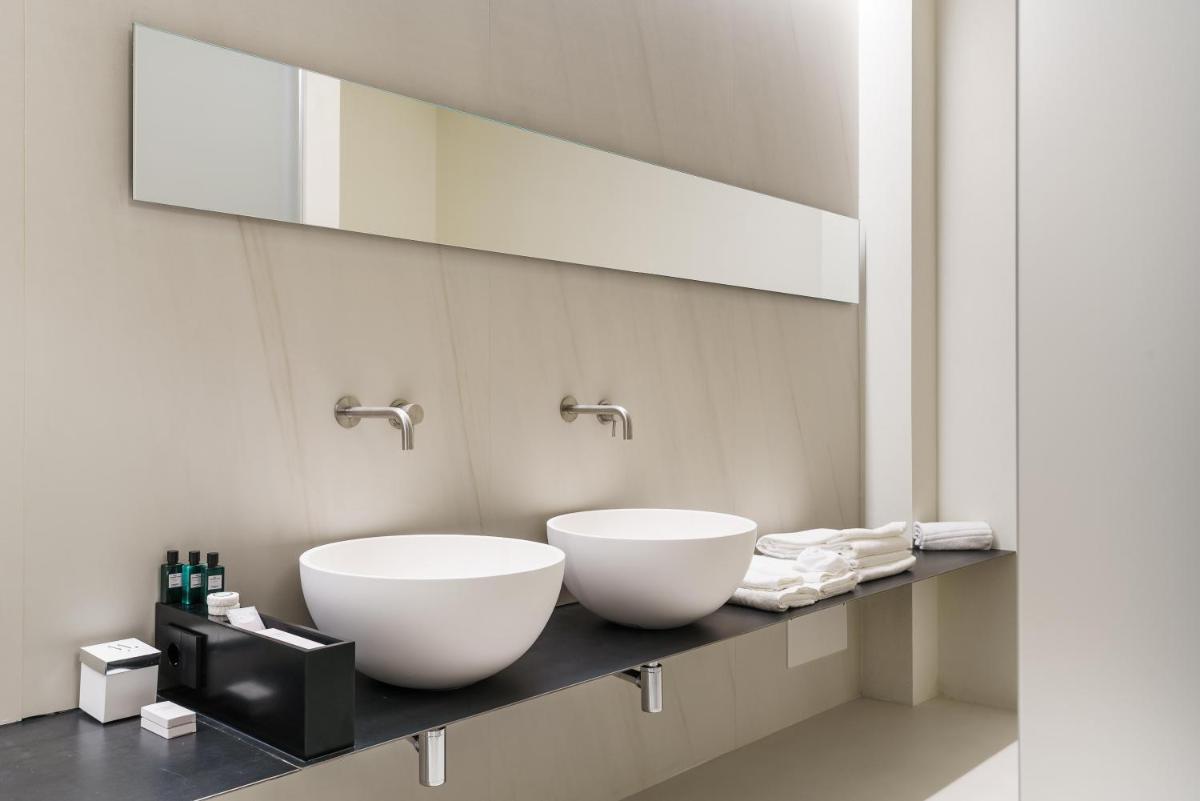 Meo Design Suites & Spa