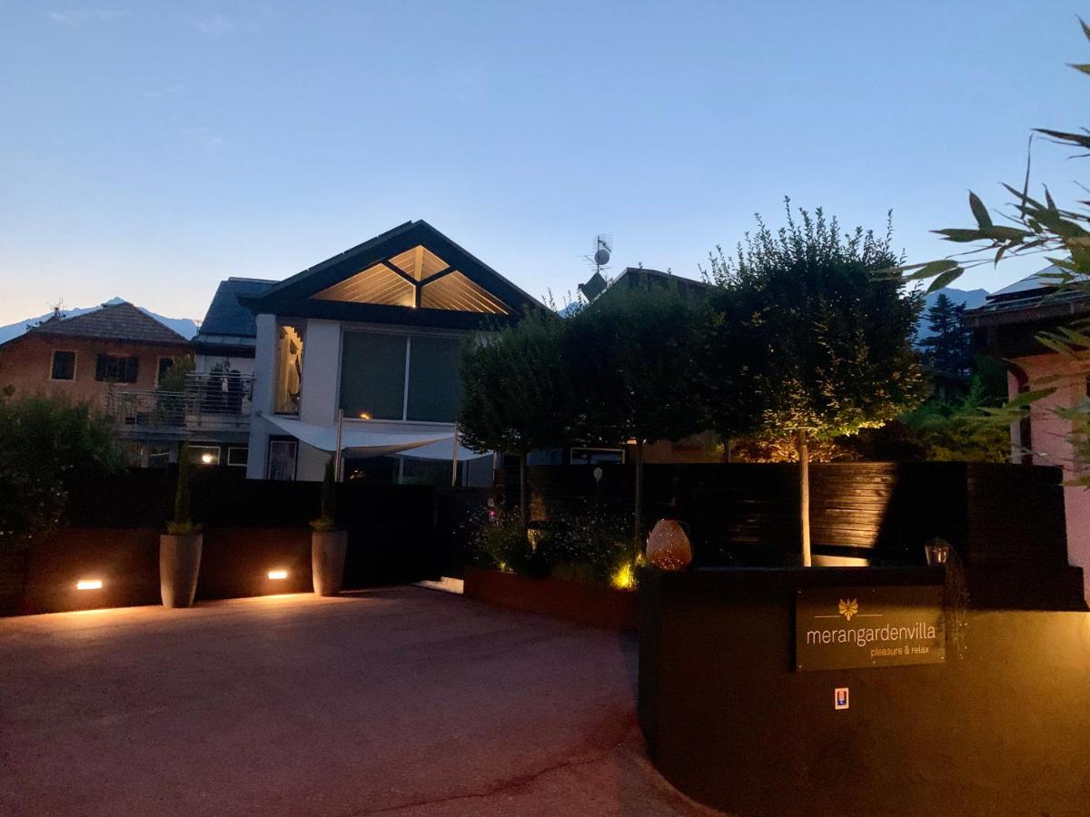 Merangardenvilla adults only