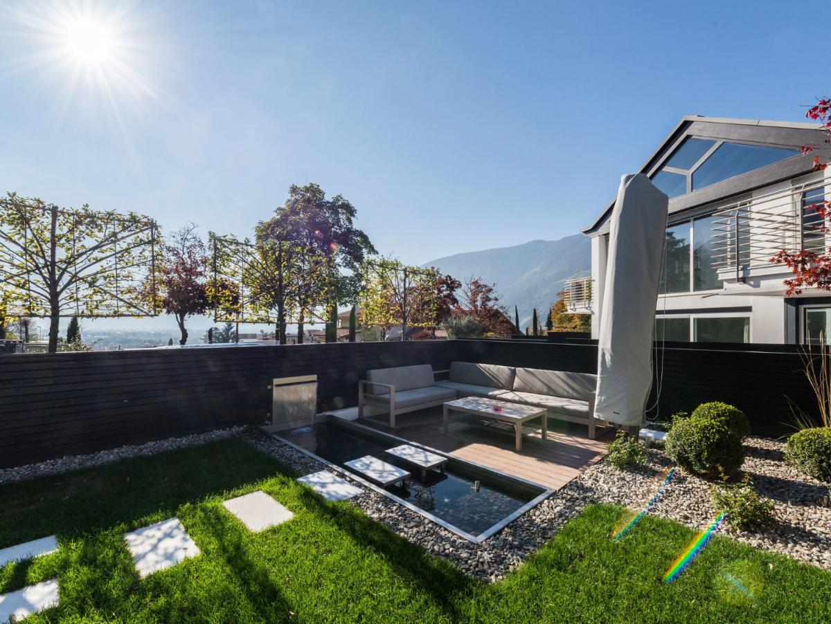 Merangardenvilla adults only