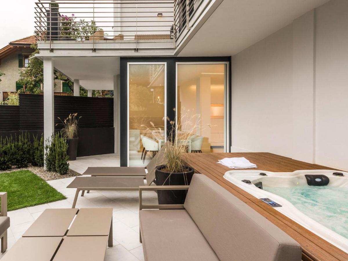 Merangardenvilla adults only