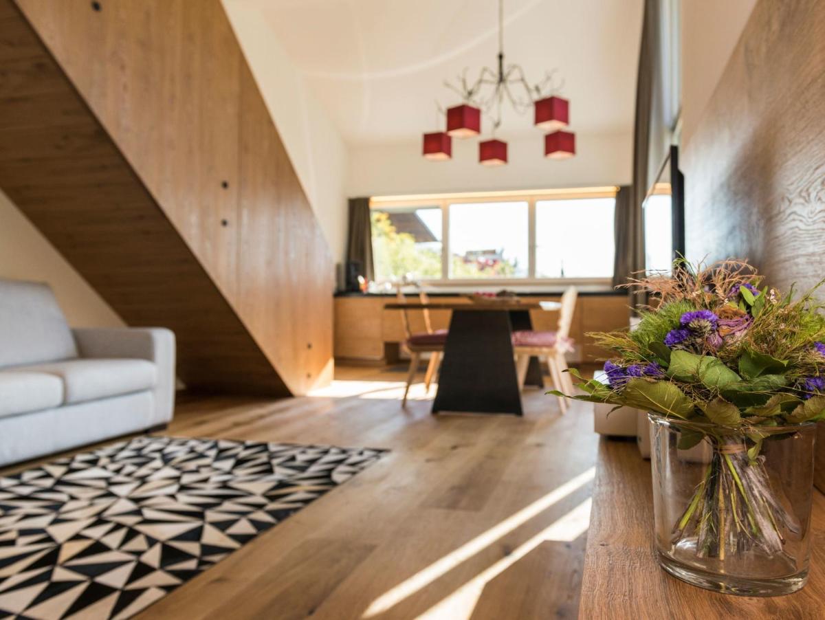 Merangardenvilla adults only