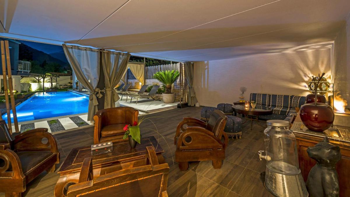 Merangardenvilla adults only