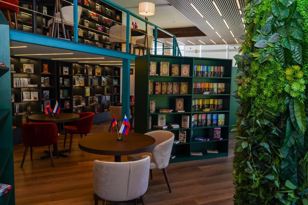 Messier 53 Hotel Yerevan